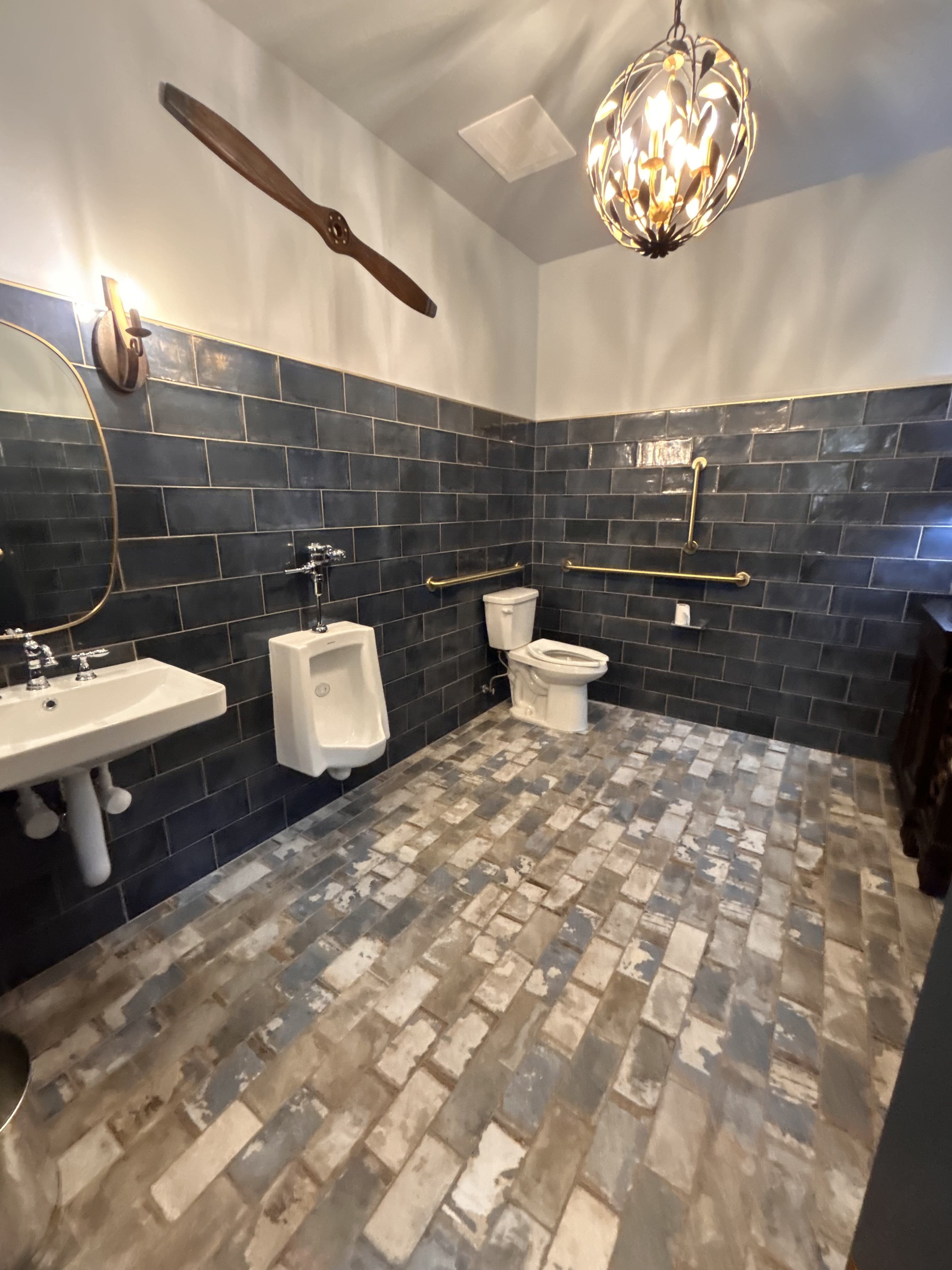 Commercial bathroom cleaning